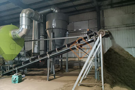 東北三臺(tái)圓盤(pán)造粒機(jī)生產(chǎn)線現(xiàn)場(chǎng)