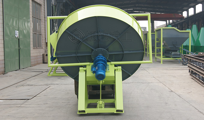 有機(jī)肥設(shè)備復(fù)混肥造粒機(jī)