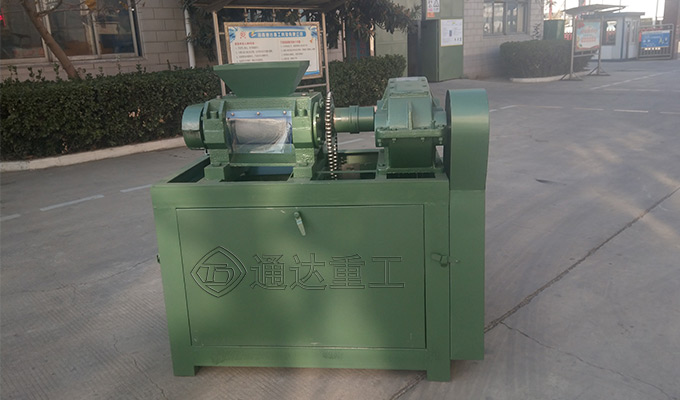 有機(jī)肥擠壓造粒機(jī)設(shè)備